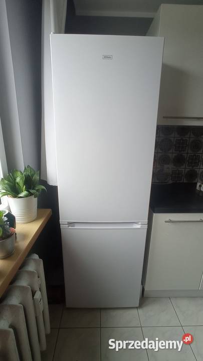 Prawie nowa lodówka na Kernau KFRC 181611 NF W wolnostojące Klucze