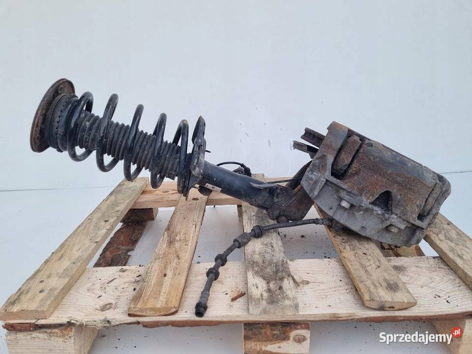 Volvo V70 III 24 D5 PRZEDNI AMORTYZATOR lewy Janów