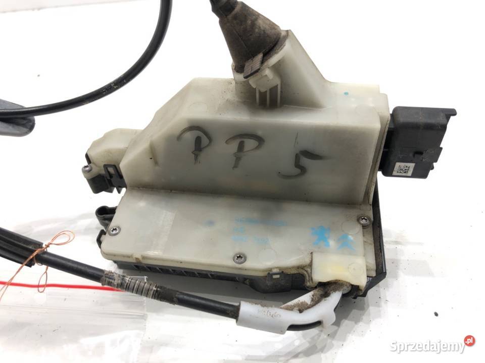 ZAMEK DRZWI PRAWY PRZÓD PEUGEOT 208 I Hatchback sprzedam