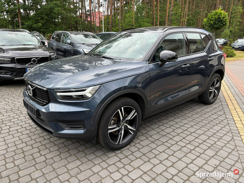 Volvo XC 40 20 RDesign Panorama Kamery 360 bluetooth Lipówki sprzedam