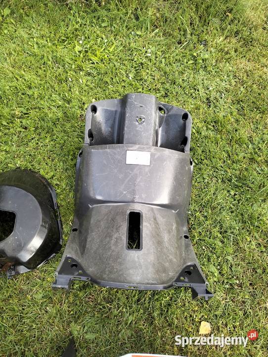 Plastiki Osłony Owiewki Kufer Przedni Do Skutera Plastiki Starogard Gdański sprzedam