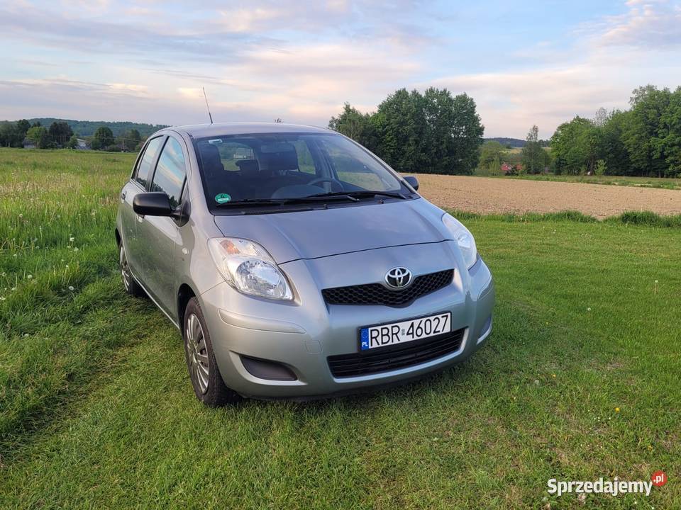 TOYOTA YARIS 13 BENZYNA 2009 LIFT VAT marża