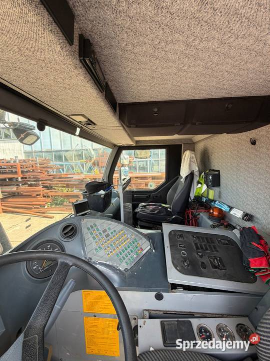 Żuraw samojezdny LIEBHERR LTM 11002 2004 Dźwigi, podnośniki łódzkie Niechcice