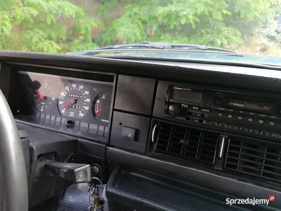Volvo 240 kombi LPG niebieski Poznań