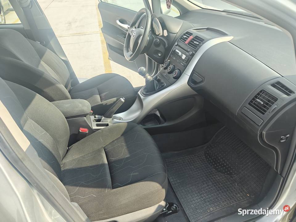 Toyota Auris świetna do jeżdzenia mieście nieuszkodzony Auris Warszawa