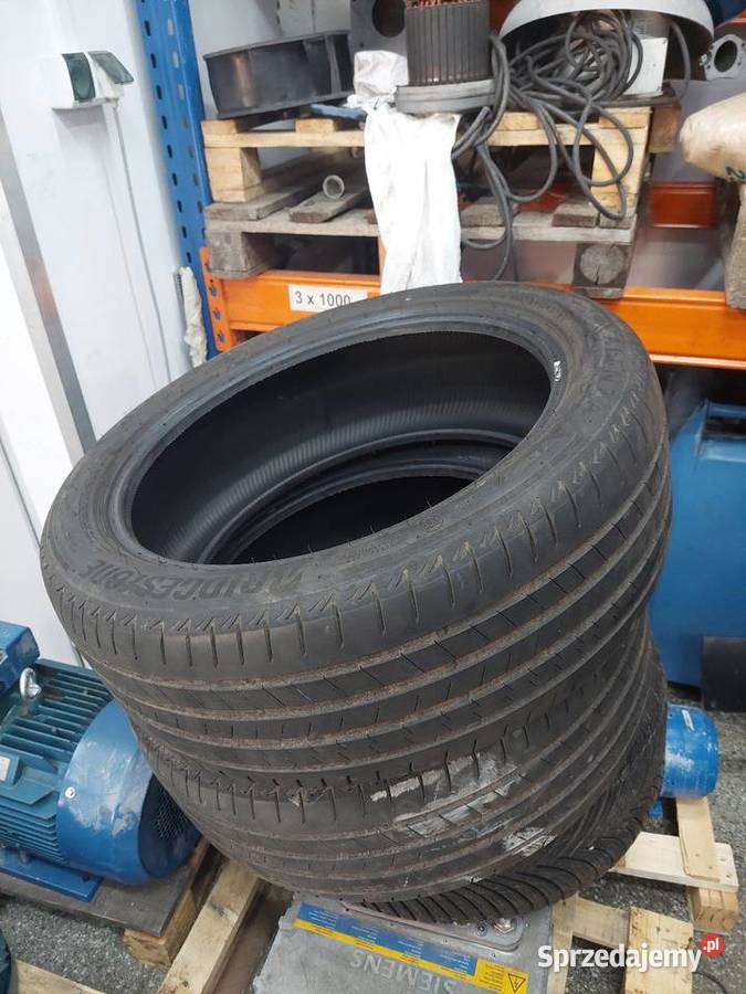 24545 R20 LETNIE 2024 6 MM BIEŻNIKA SUPER STAN