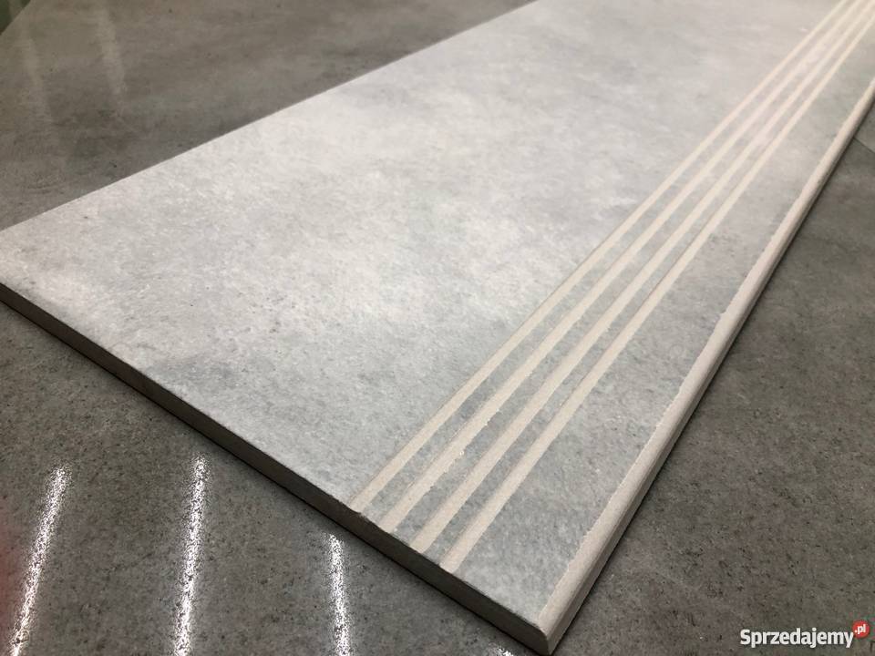 Betonowe płytki na schody ANTYPOŚLIZGOWE łódzkie Piotrków Trybunalski