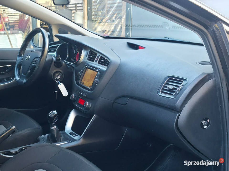 Kia Ceed 14 Benzyna Serwisowany Bogate aluminiowe felgi Piekoszów