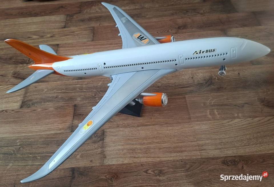 Duży samolot pasażerski AirBus z napędem jeździ lubuskie Zielona Góra sprzedam