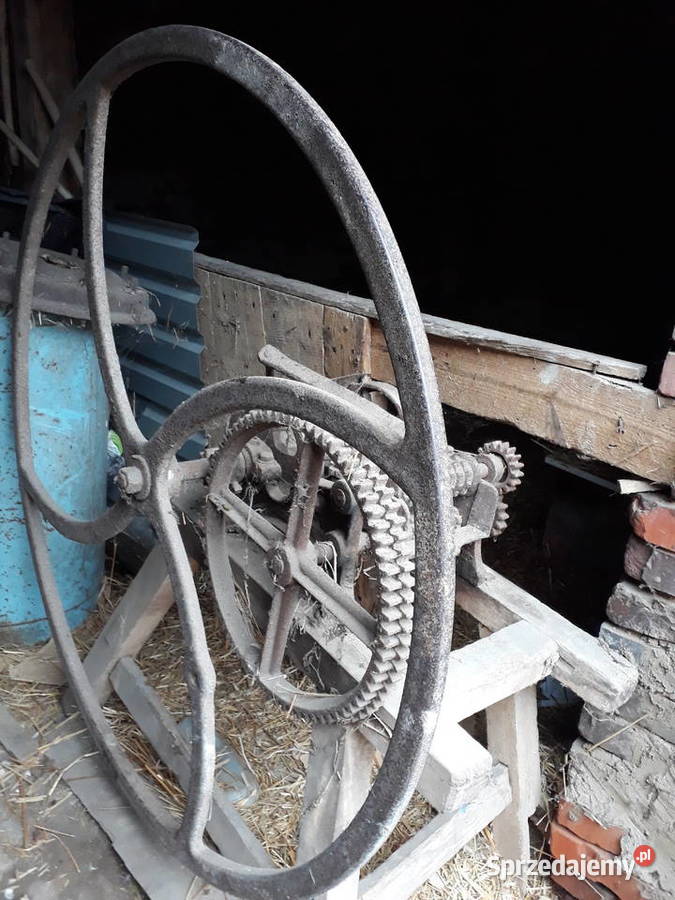 stara sieczkarnia Karchowo