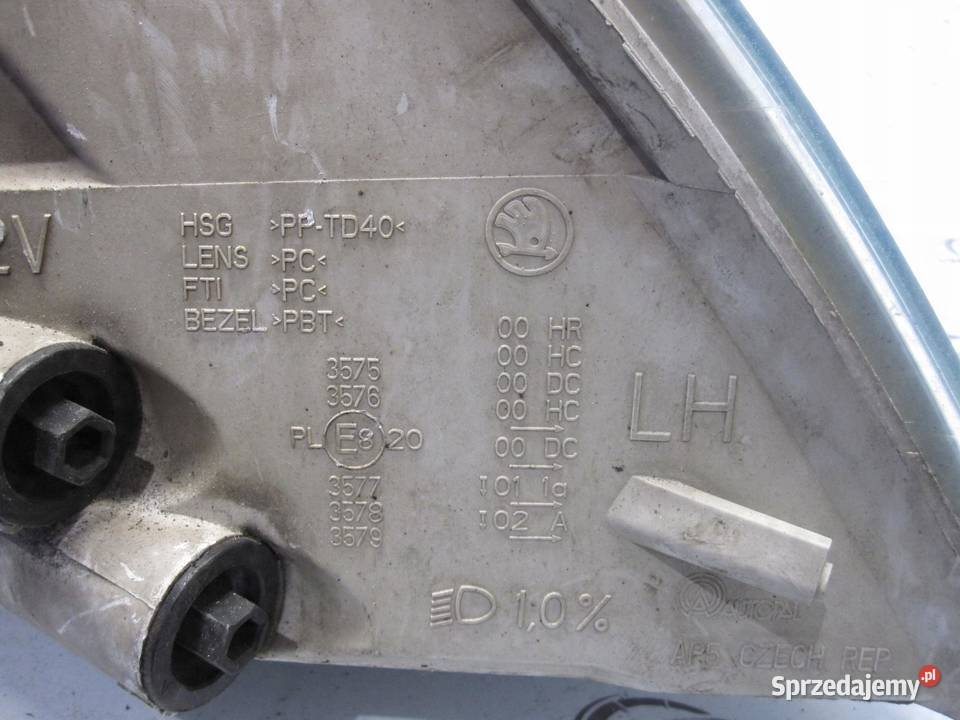 SKODA OCTAVIA II 06r lampa lewa przód ANGLIK Motoryzacja