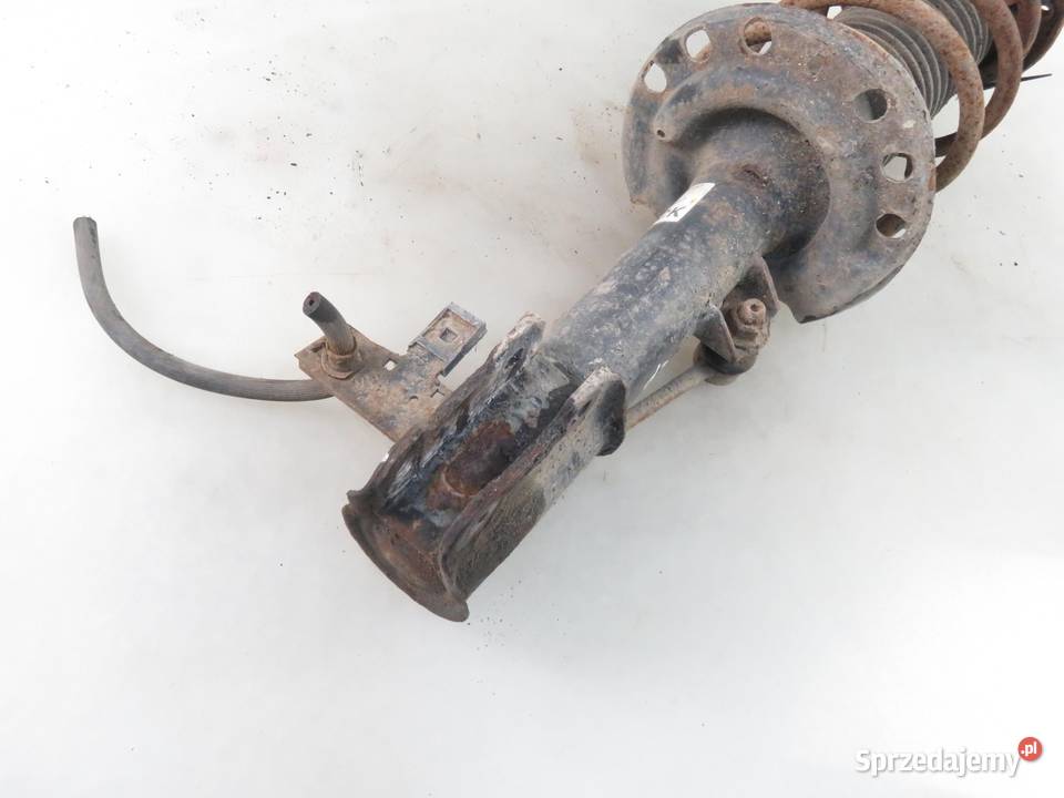 MCPERSON LEWY PRZEDNI OPEL VECTRA C 16 13158657 Zawieszenie i amortyzacja