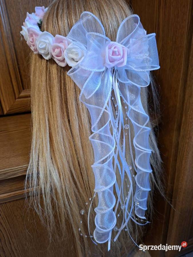 Wianuszek komunijny bialo jasnorozowy Borów