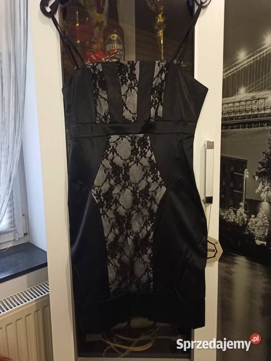 Sukienka czarna koronkowa Ozorków