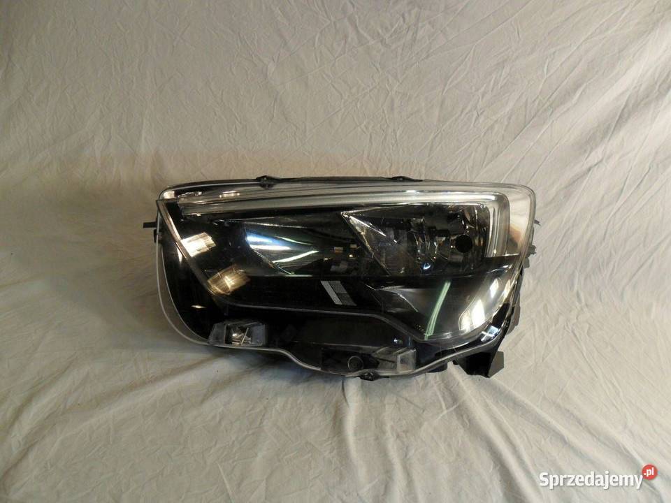 Reflektor Przód strona prawa Opel Combo E Nowy Tomyśl