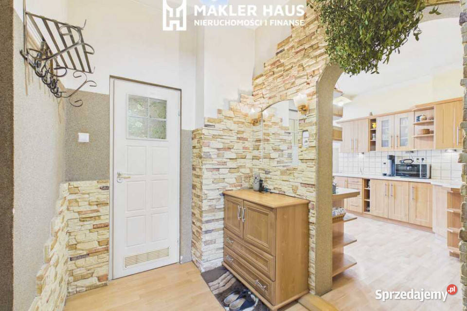 Mieszkanie 58 m 2 pokoje I piętro dwustronn Gołdap sprzedam