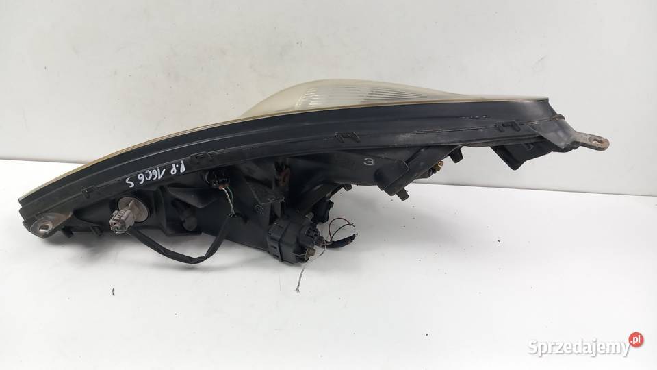 TOYOTA CELICA VII T23 LAMPA PRZÓD PRAWA SOCZEWKA Lampy przednie