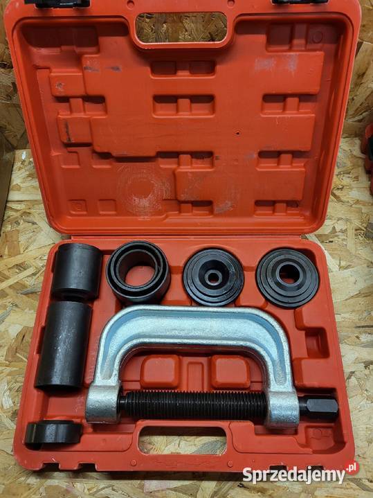 Prasa do przegubów kulowych