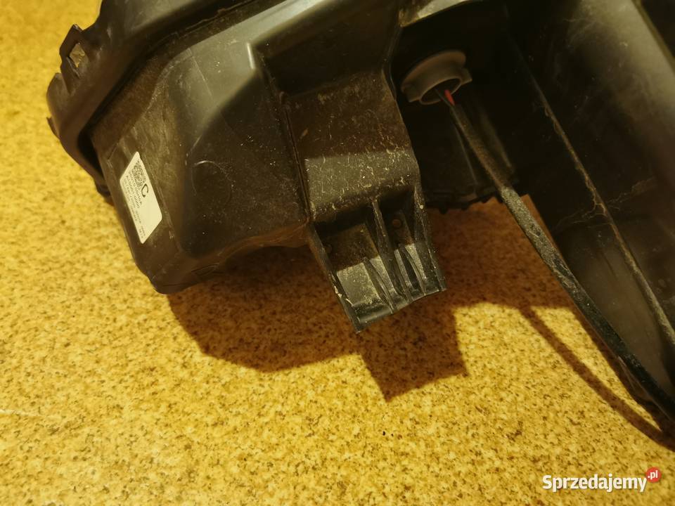 LAMPA PRAWA REFLEKTOR NISSAN LEAF II 17 FULL LED osobowe Pielgrzymka