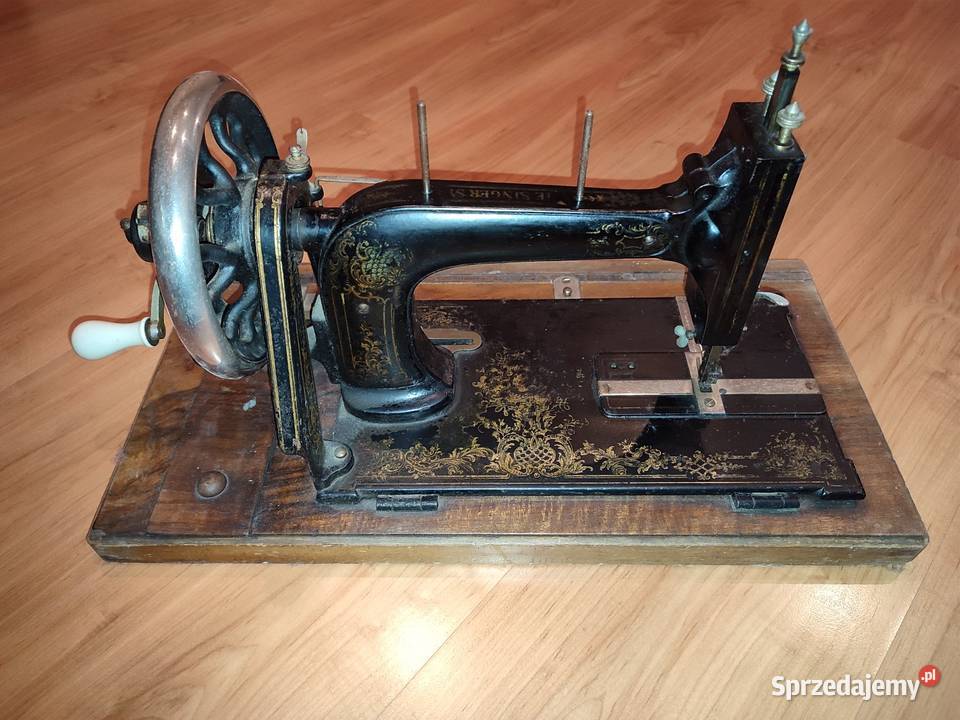 Stara maszyna do szycia firmy SINGER Syców