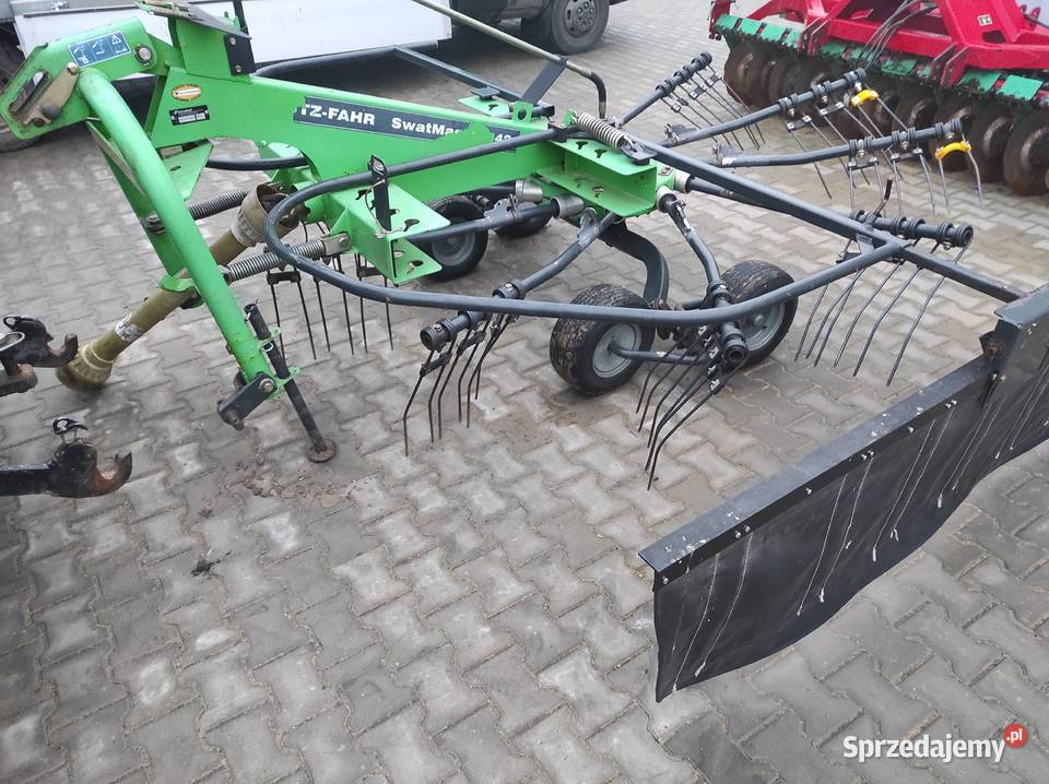 Zgrabiarka karuzelowa DeutzFahr 3421 Radoszyce