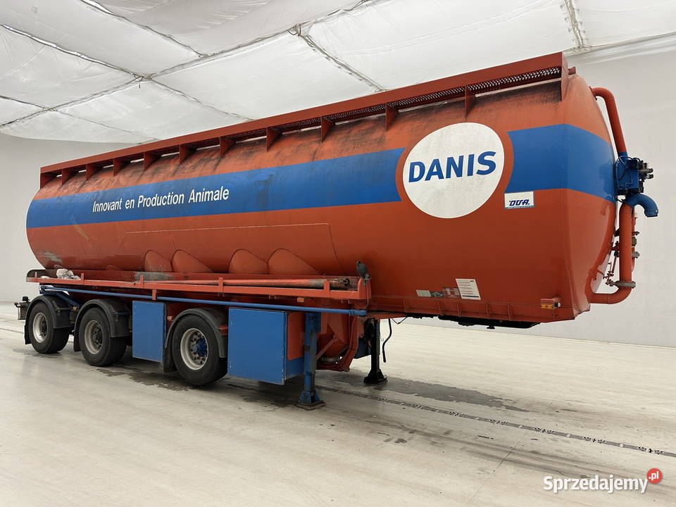 Naczepa do paszy silos cysterna tez w leasing Rok produkcji 2007