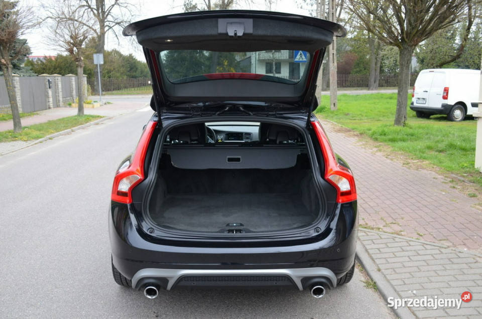 Volvo V60 20D4 181 RDESIGN SERWIS LIFT 100 elektryczne lusterka Kutno