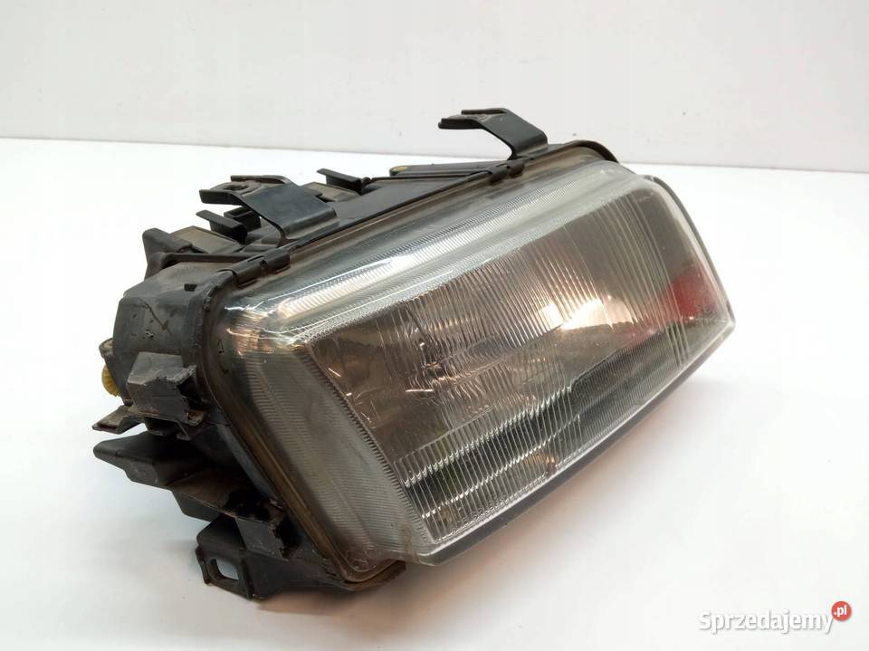 LAMPA PRZÓD PRAWA EUROPA PRZED LIFT Audi A4 I