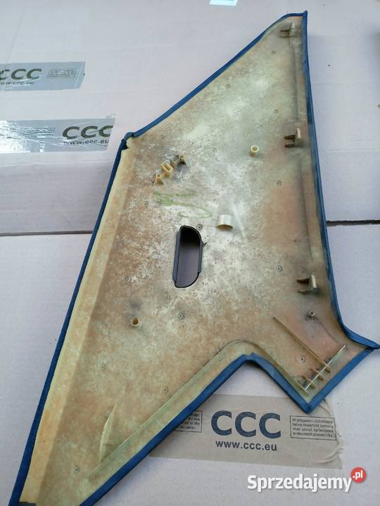 Mercedes W124 sedan słupki tylne granatowe 124