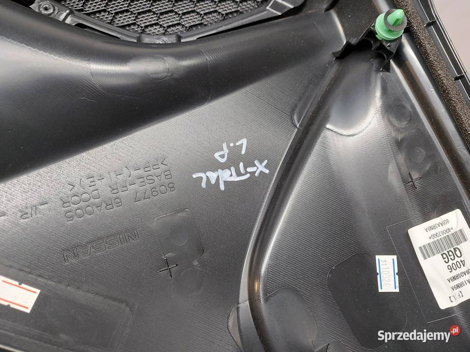 Nissan XTRAIL T33 IV 2023 Tapicerka boczek drzwi