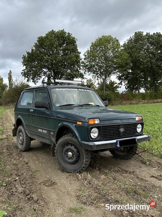 Lada Niva 4x4 z 2011 Benzyna 17 SUV