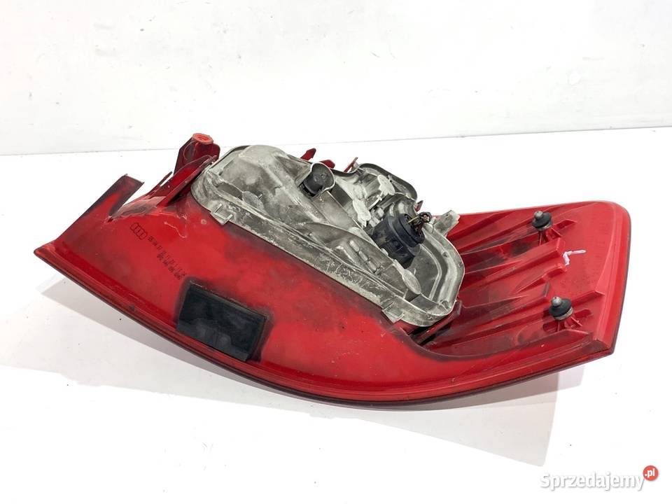 LAMPA LEWY TYŁ AUDI A3 8P Hatchback 0313 ŚWIATŁO osobowe