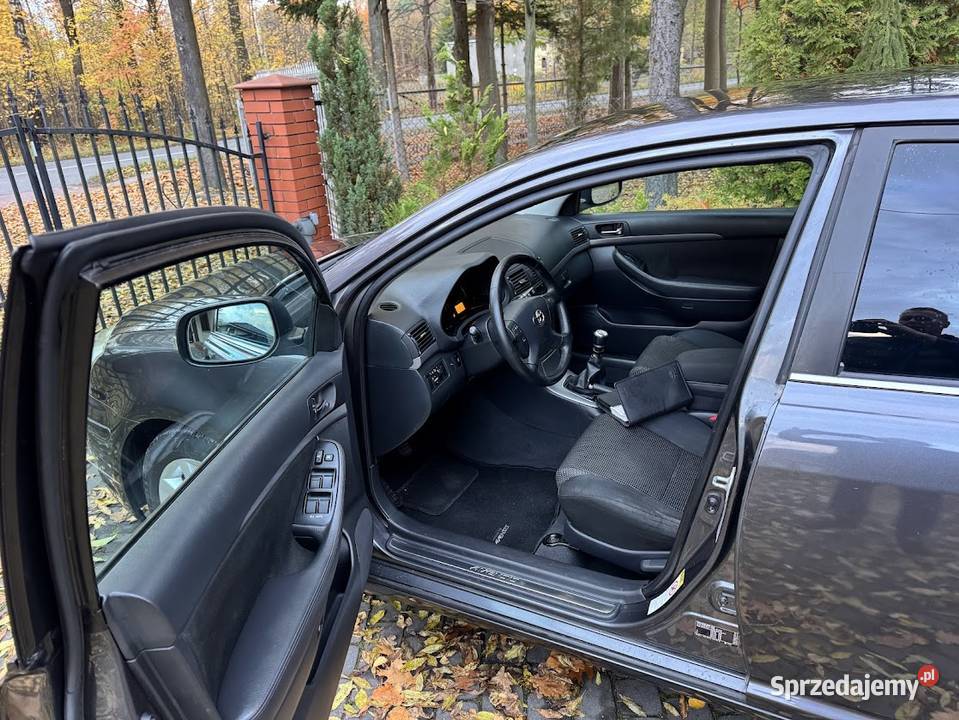 Toyota Avensis 20 d4d 6 biegów 182 ABS Mińsk Mazowiecki