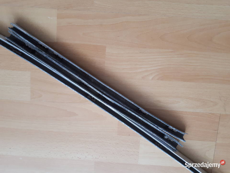 FSO Warszawa sedan listwy tylnej szyby 3 el Gliwice sprzedam