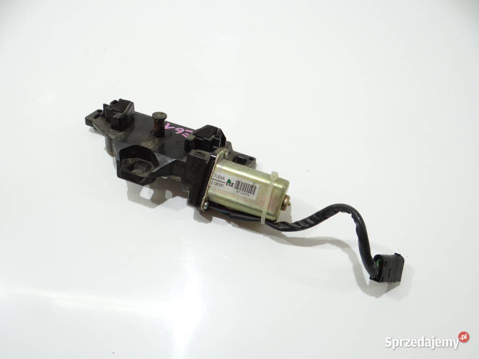 ZAMEK RYGIEL KLAPY BAGAŻNIKA BMW E61 LCI 7129931 osobowe sprzedam