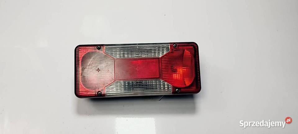 LAMPA PRAWA TYŁ IVECO DAILY 35S18 osobowe Lipno