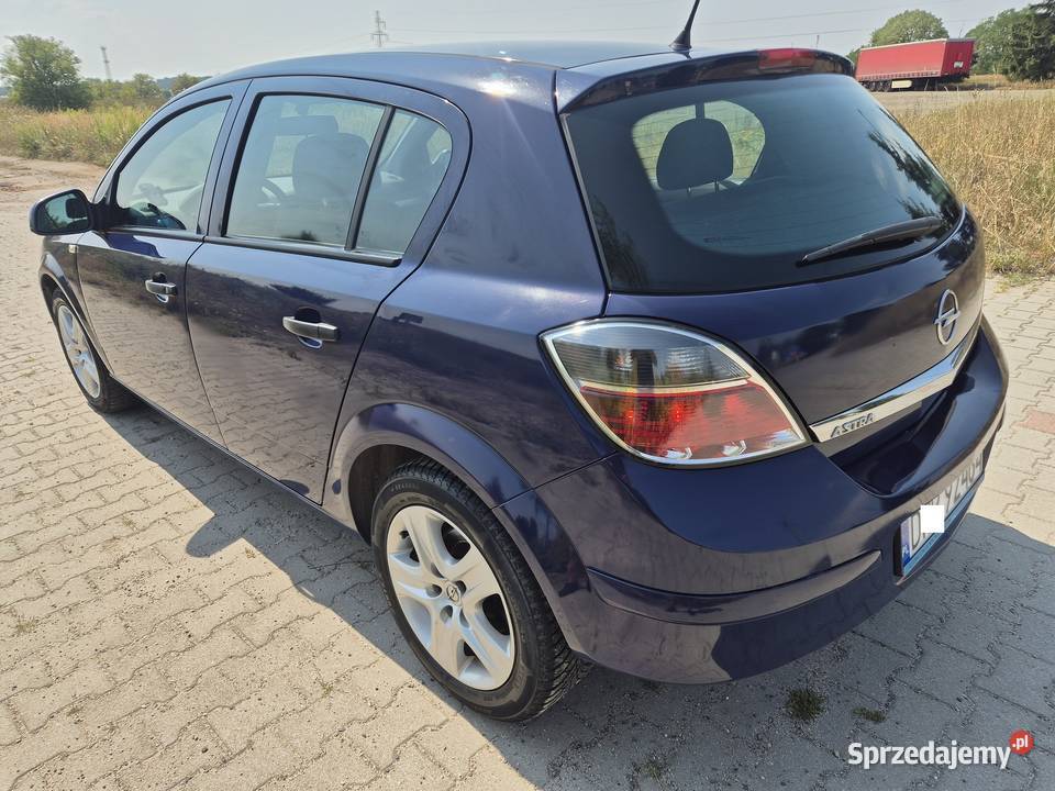 Opel Astra III 16 Benzyna2009Salon Polska2 1600cm3 Legnica sprzedam