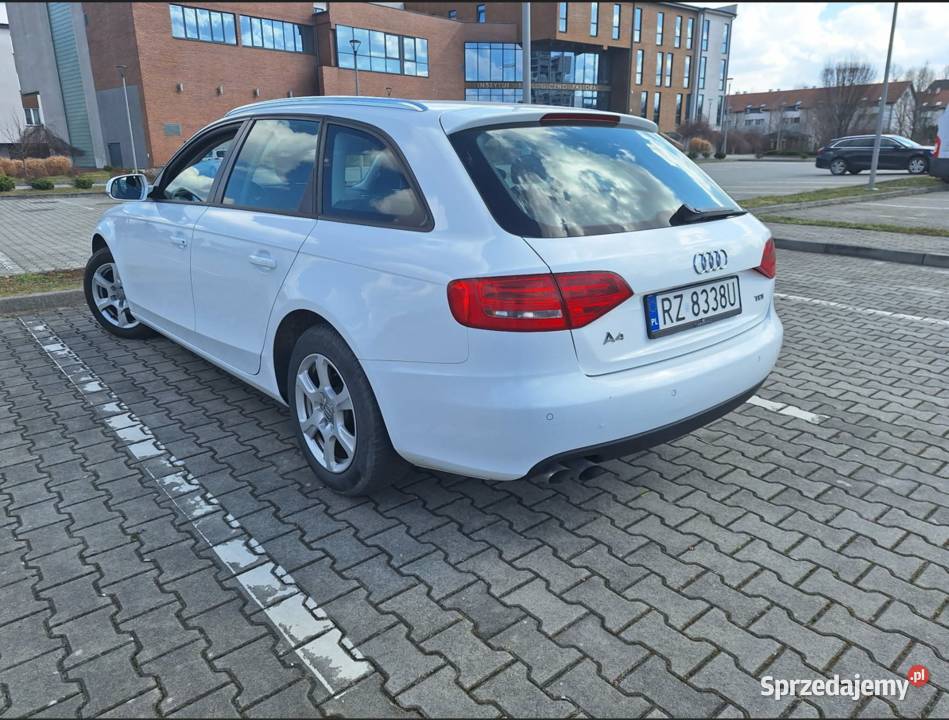 Audi A4 B8 2011 r 20 TDI CR 136 Rzeszów