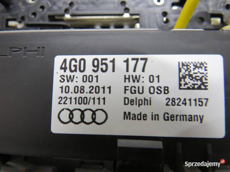 LAMPKA OŚWIETLENIA KABINY AUDI A7 4G 4G0951177