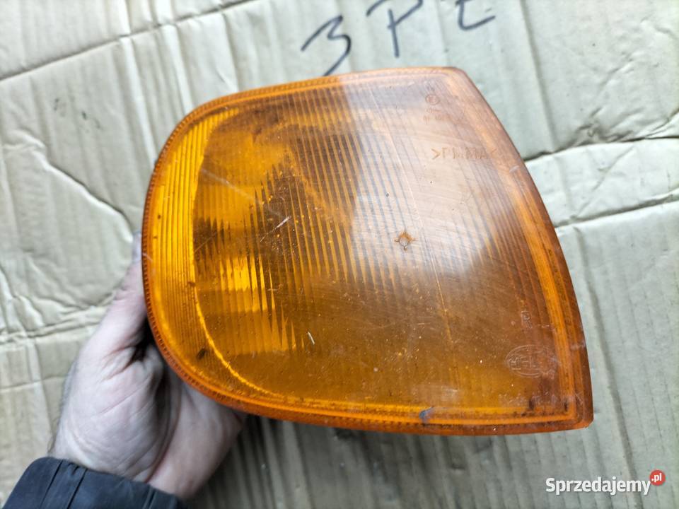 KIERUNKOWSKAZ MIGACZ PRAWY VW POLO III 6N 6N2 Kamień-Kolonia