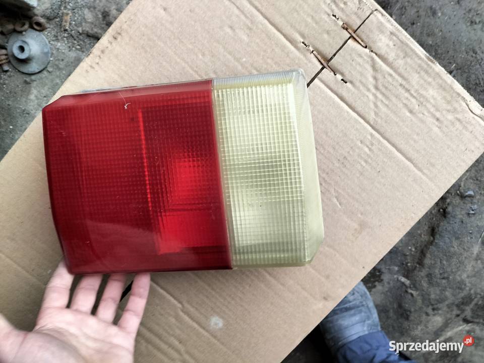 LAMPA TYŁ TYLNA LEWA AUDI 80 B3 B4 KLAPA lampy tylne lubelskie Kamień-Kolonia sprzedam
