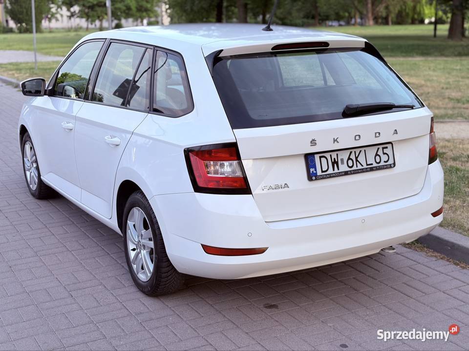 Skoda Fabia 3 III 2020 10 TSi 110 Zamość