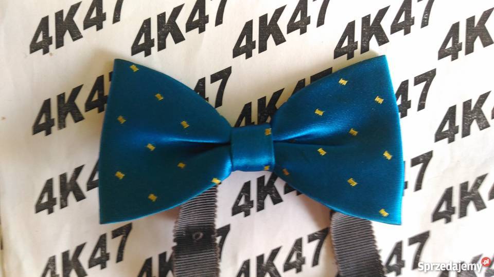 NIEBIESKA MUCHA AMANTA Z PRLu MODA WRACA