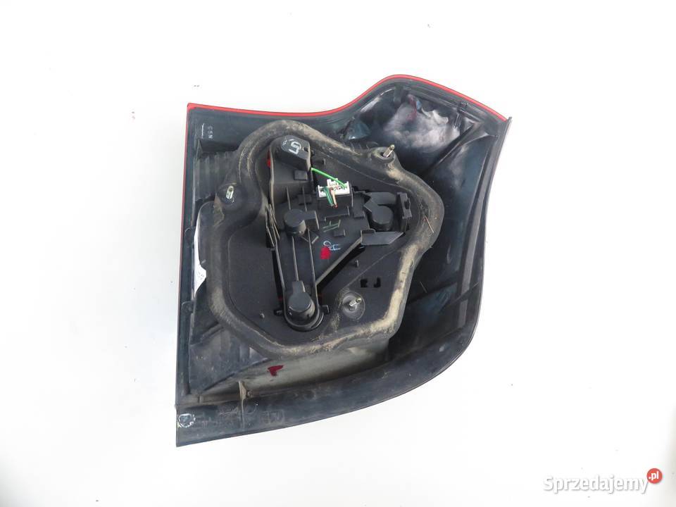 LAMPA PRAWA TYLNA TOYOTA COROLLA E12 osobowe