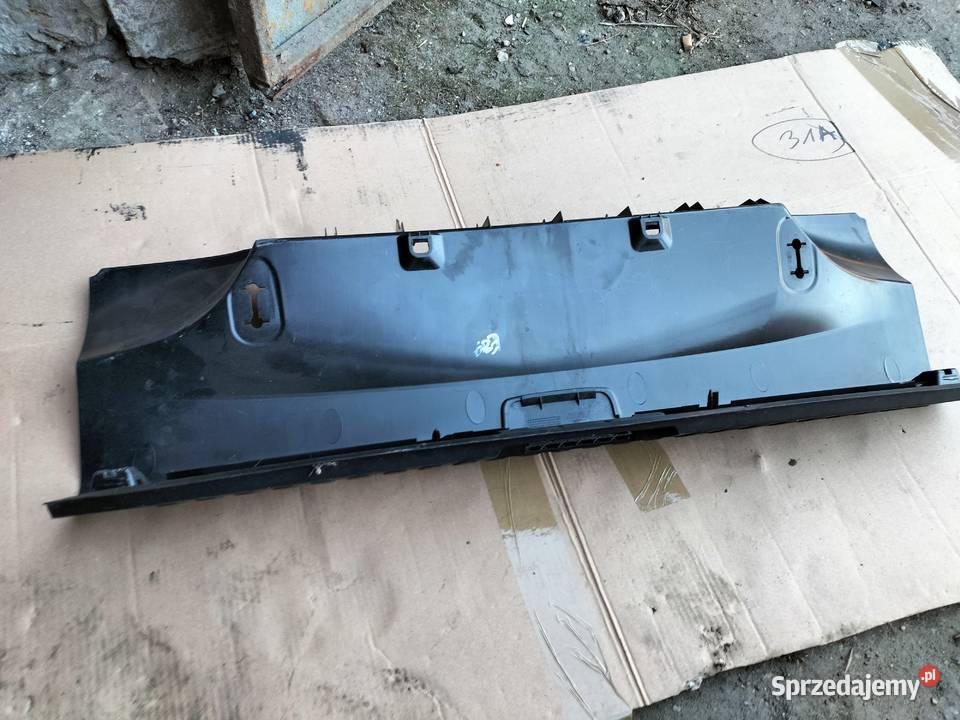 BMW 1 E87 NAKŁADKA OSŁONA RYGLA ZAMKA BAGAŻNIKA Kamień-Kolonia