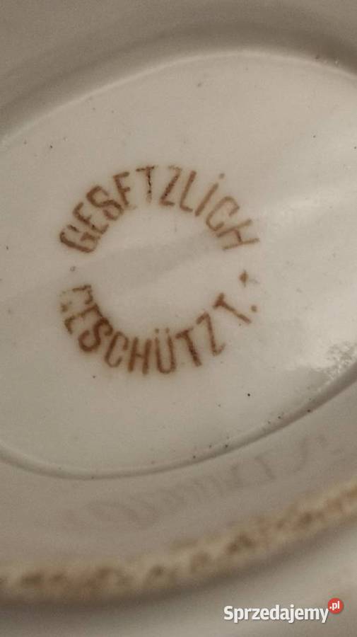 Sosjera
Styl Chippendale
Porcelana w białym Pabianice