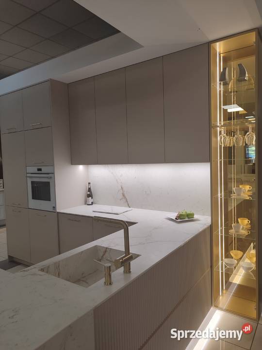 Meble kuchenne z ekspozycji