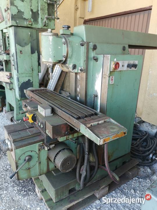 Frezarka uniwersalna do metalu bułgarska FU251 z Gostyń