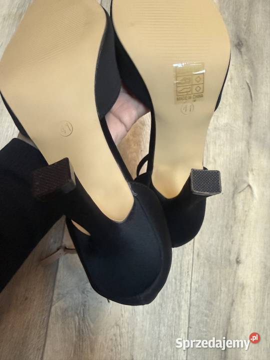41 Czarne ekskluzywne czółenka szpilki