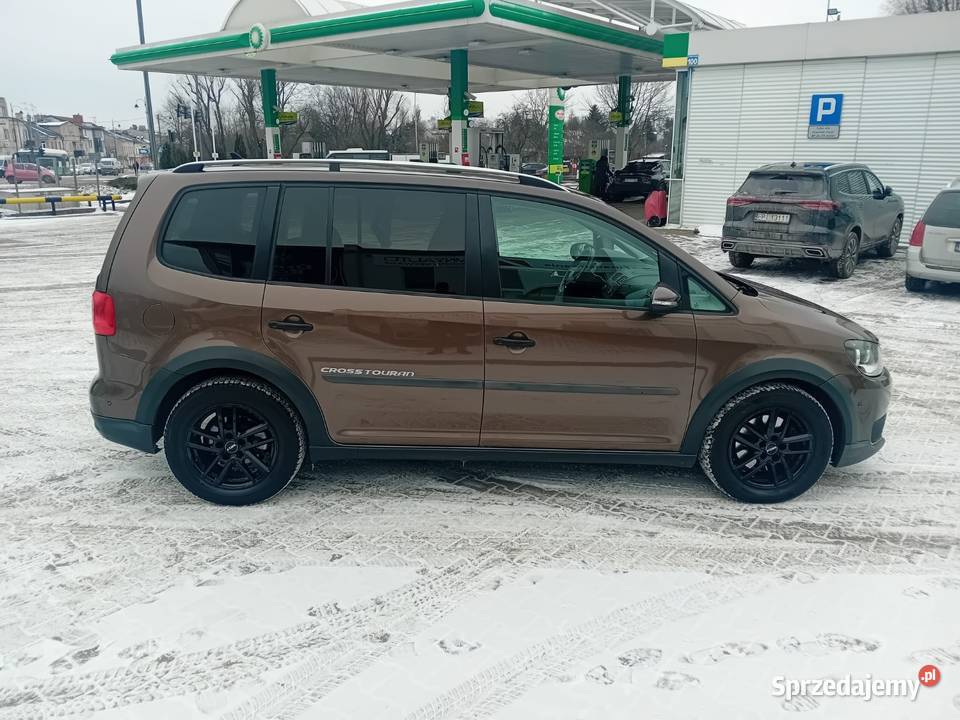 Volkswagen Cross Touran Rok produkcji 2011
